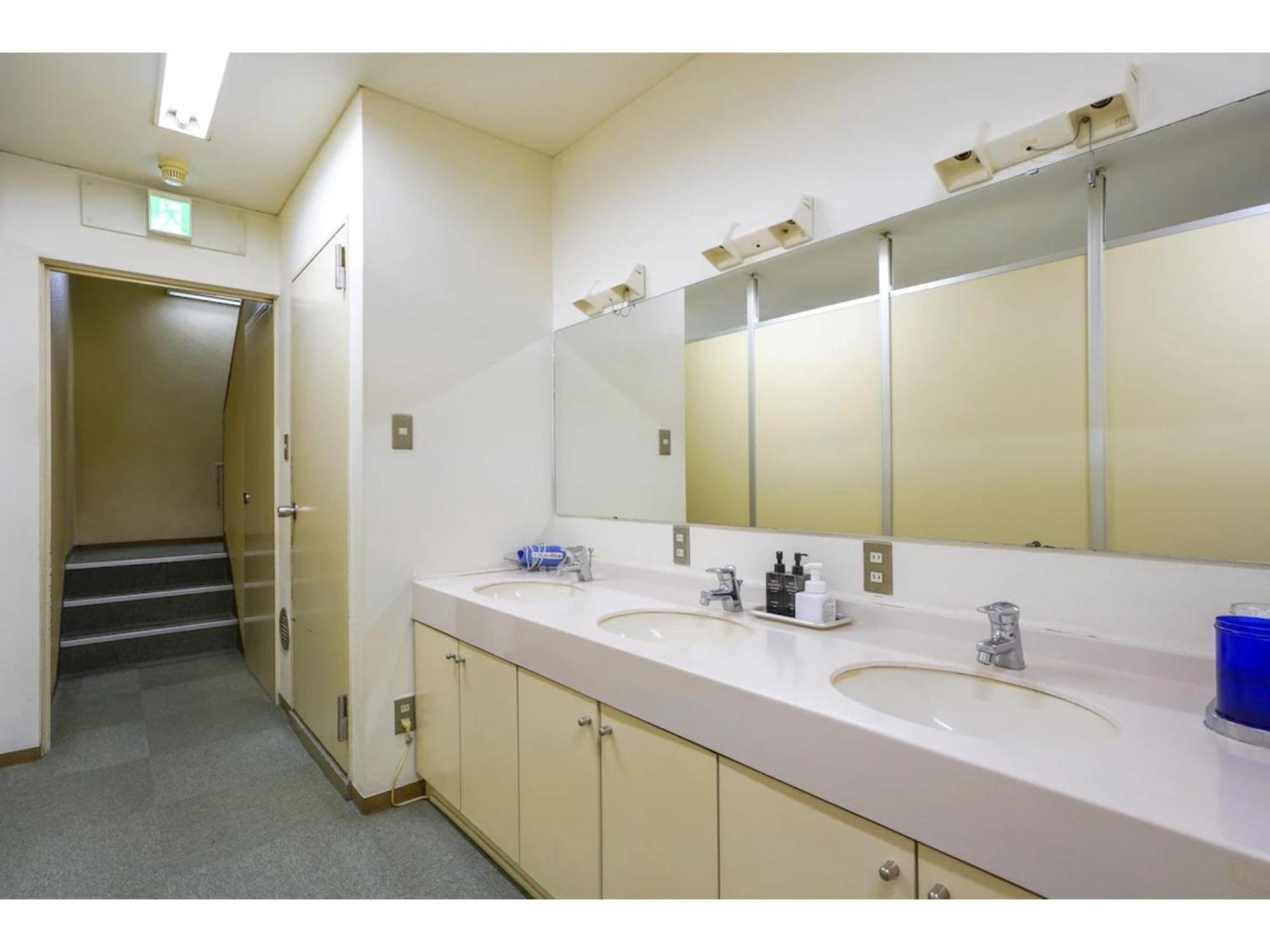 Male Only Capsule Inn Hamamatsucho - Vacation Stay 68799V طوكيو المظهر الخارجي الصورة